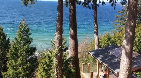 Beachside by the Bay